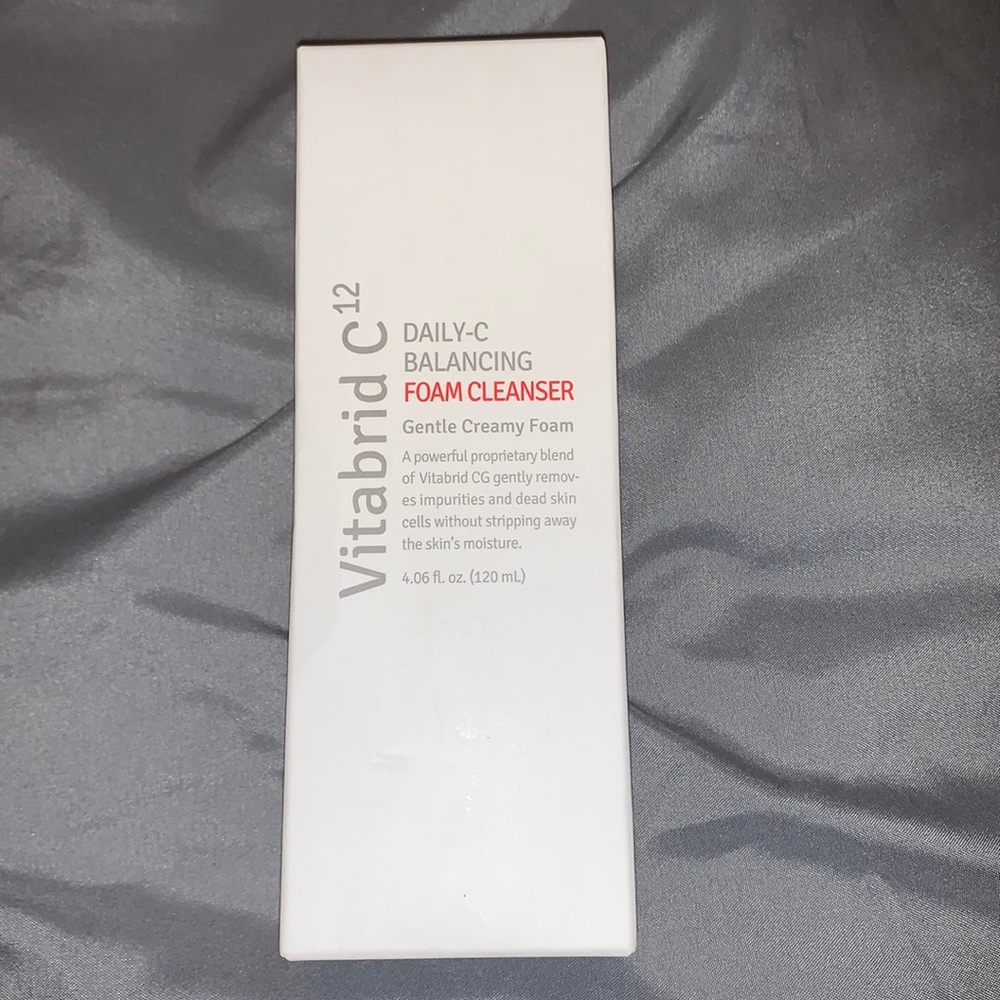 Vitabrid C12 Daily-C Foam Cleanser for face